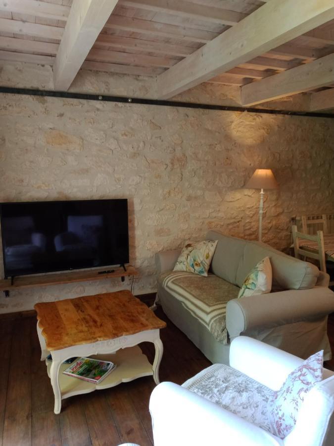 Mas De Karlotte Apartment Pernes-les-Fontaines Exterior foto